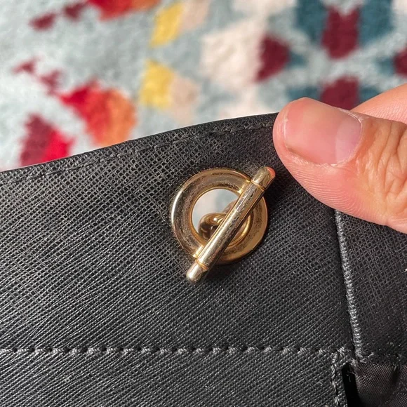 MICHAEL KORS Black with gold chain shoulder tote - Picture 6 of 11